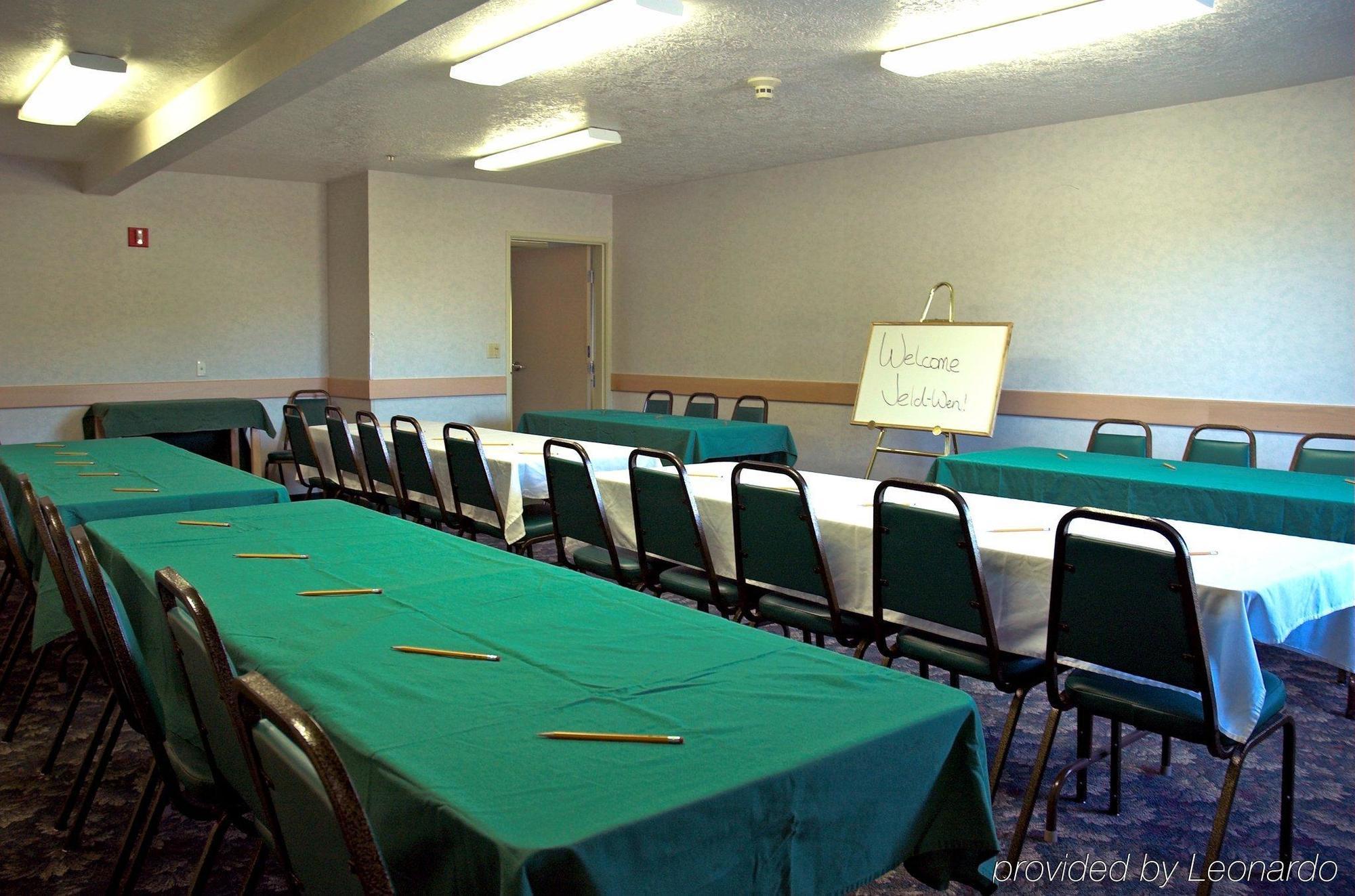 Bridgeway Inn & Suites Sublimity Facilities photo